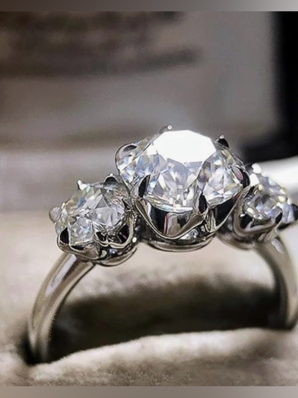 🩶 Classic Three-Stone CZ Silver Engagement Ring with Clear Stones 🩶